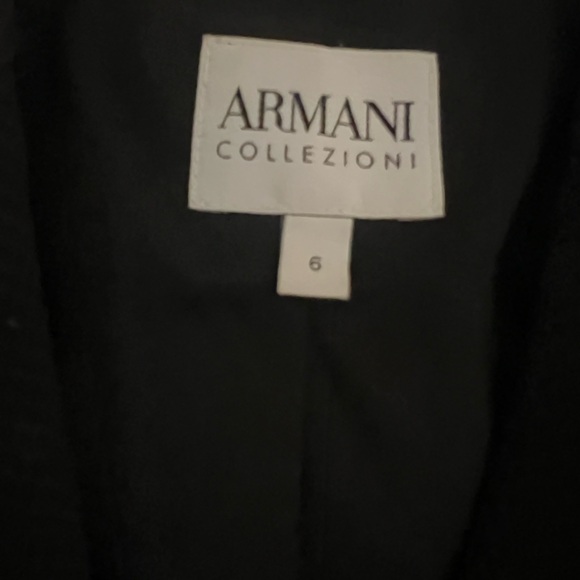 Armani blazer size 6 - Picture 3 of 4